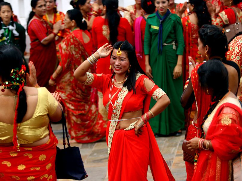 हिन्दु नारीहरुको महत्वपूर्ण चाड हरितालिका तीजको अवसरमा पशुपतिनाथको मन्दिरमा पूजाआजा गरी मनाइँदै