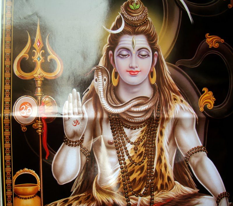महाशिवरात्रि पर्व आराध्यदेव भगवान् शिवको पूजा–आराधना गरी आज देशभर मनाइँदै