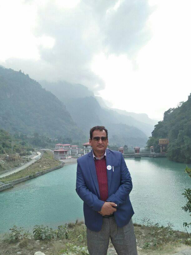 गाउँ गएर के गर्ने ,बाल कृष्ण देउजा